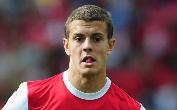 里程碑，海港中场徐新已为中国俱乐部出战200场比赛（中国俱乐部200战达成！海港中场徐新迎来职业里程碑）