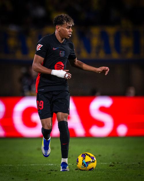 DO：斯图加特与阿森纳就签下法比奥-维埃拉展开接触（斯图加特与阿森纳就引进法比奥·维埃拉展开商谈）