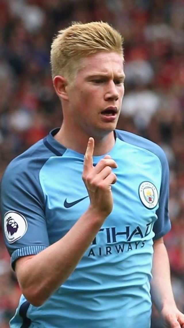 日职联半场：双方门将发挥神勇，福冈黄蜂0-0大阪钢巴（日职联半场战报：两队门神高接低挡，福冈黄蜂0-0大阪钢巴）