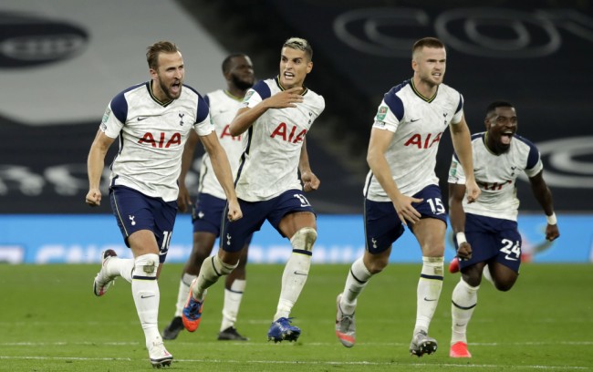 有惊无险！骑士末节保持韧性，米切尔带队完成17分大逆转（惊险翻盘：骑士末节韧性爆发，米切尔率队抹平17分劣势）