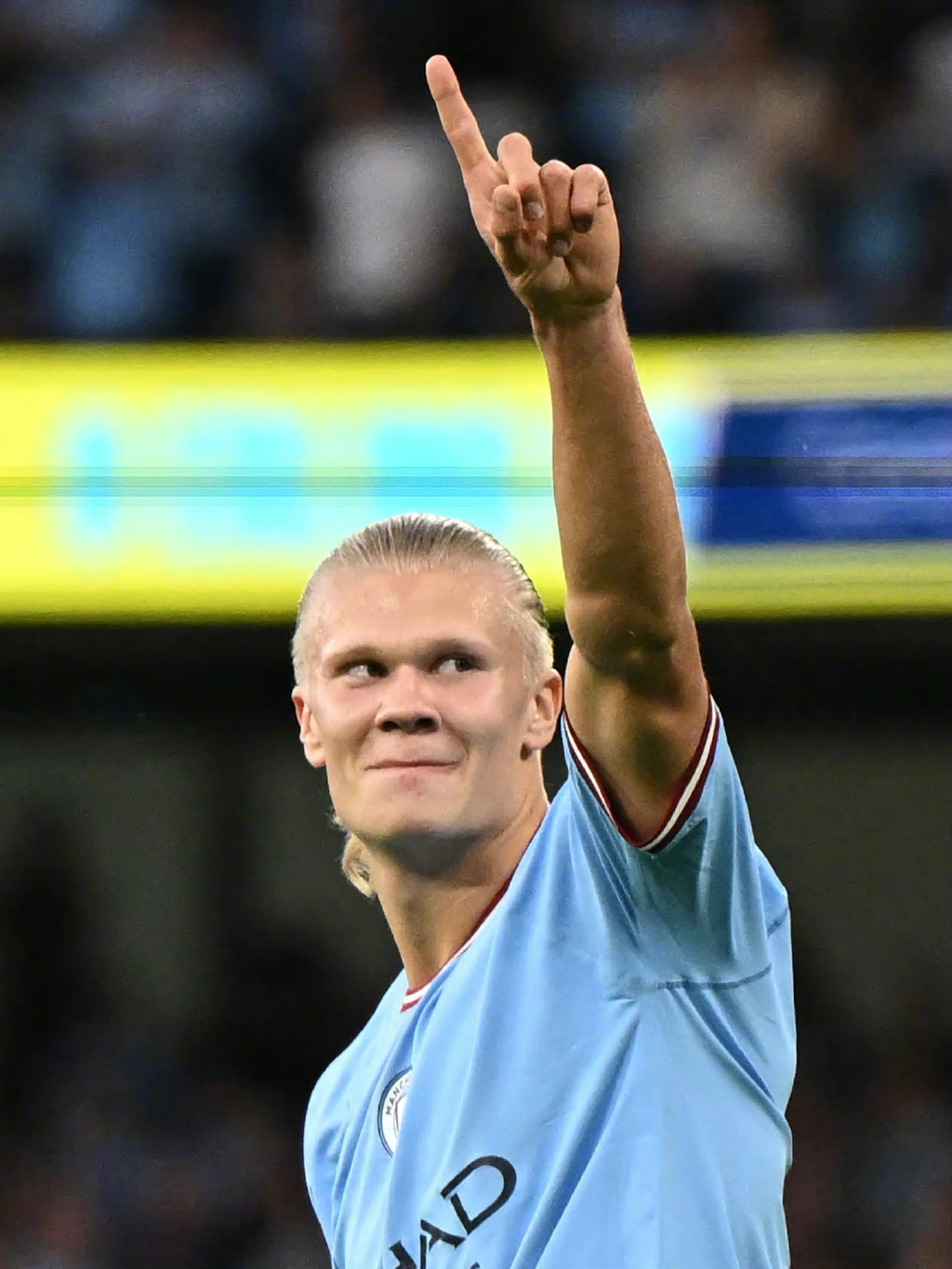 王楚钦说搭档孙颖莎做得非常出色（王楚钦赞扬搭档孙颖莎表现出色）