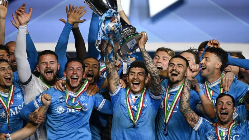 帕尔马官方：铃木彩艳成功接受手指骨折手术；据悉伤缺3个月（帕尔马官宣：铃木彩艳手指骨折手术成功，预计缺阵三个月）